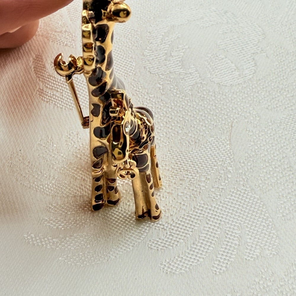 St. John Gold Tone Metal Enamel & Jeweled Mother & Baby Giraffe Pin / Brooch - Picture 5 of 10